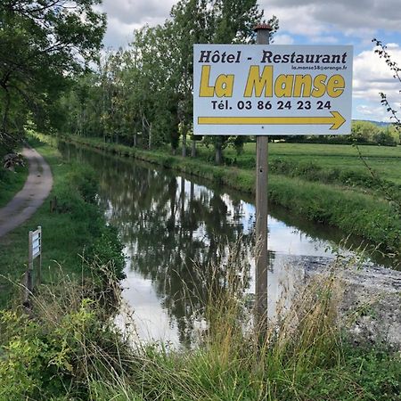 Hotel Restaurant La Manse Dornecy Kültér fotó